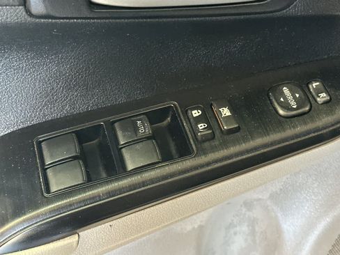 Used 2014 Toyota Camry LE FWD image 14