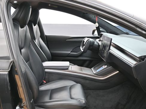 Used 2023 Tesla Model X AWD/4WD image 40