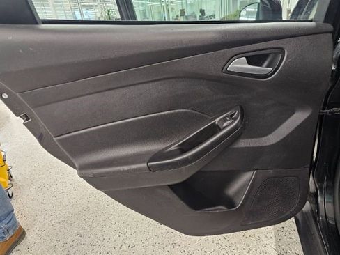 Used 2013 Ford Focus SE image 25