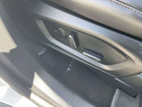 Used 2023 Ford Explorer XLT w/ Equipment Group 202A image 29