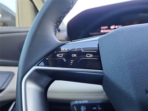 New 2025 Audi Q6 e-tron Premium image 15