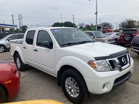 Used 2018 Nissan Frontier SV w/ Value Truck Package image 2