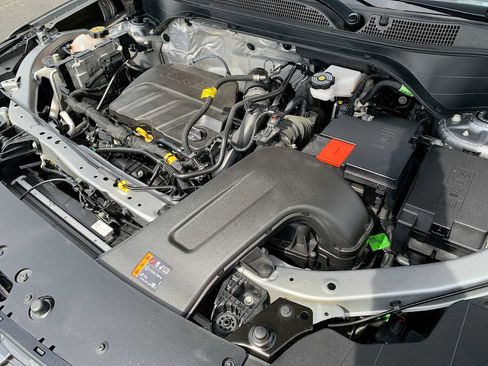 Certified 2024 Chevrolet Trax RS image 26