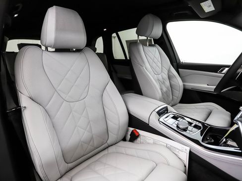 New 2026 BMW X5 xDrive40i w/ M Sport Package image 33