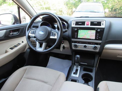 Used 2016 Subaru Outback 2.5i Premium AWD/4WD image 9
