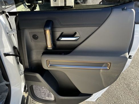 New 2025 GMC Hummer EV 3X image 35