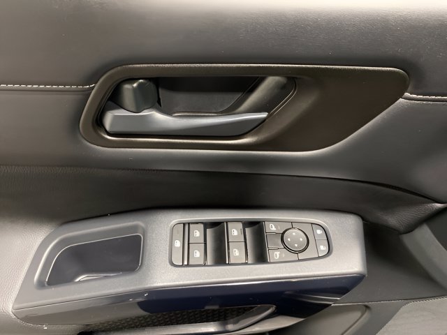 Used 2024 Nissan Pathfinder SV w/ Cargo Package AWD/4WD image 10