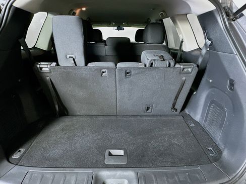 Used 2017 Nissan Pathfinder S image 28