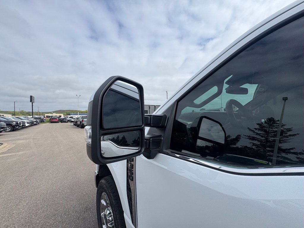Used 2024 Ford F350 4x4 Crew Cab Super Duty image 18