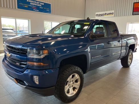 Used 2018 Chevrolet Silverado 1500 LT w/ All Star Edition AWD/4WD image 1