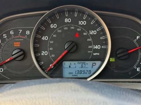 Used 2014 Toyota RAV4 LE AWD/4WD image 15