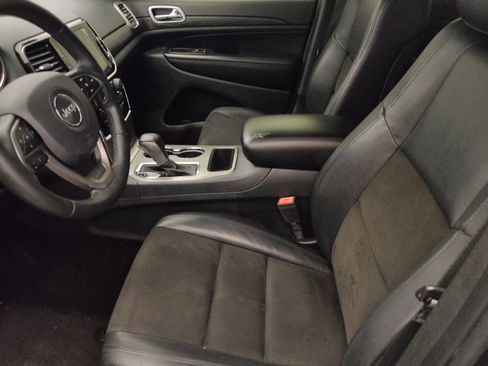 Used 2019 Jeep Grand Cherokee Altitude image 17