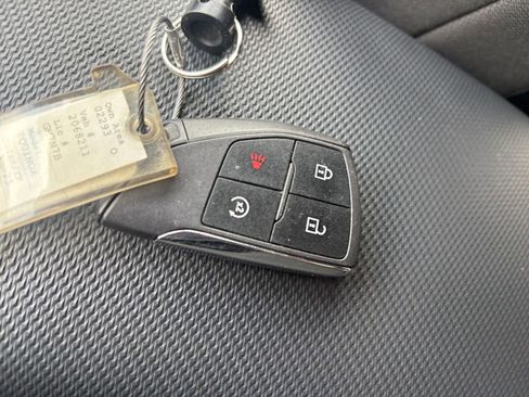 Used 2025 Chevrolet Equinox LT FWD image 25