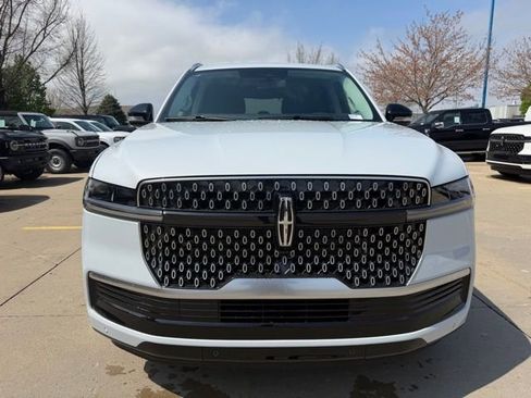 New 2026 Lincoln Navigator Reserve AWD/4WD image 10