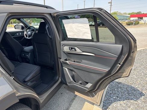 New 2026 Ford Explorer ST-Line image 24