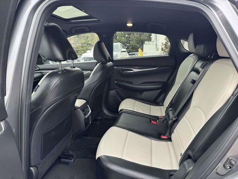 Used 2025 INFINITI QX55 Luxe w/ Cargo Package image 12