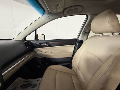 Used 2017 Subaru Outback 2.5i Limited image 20
