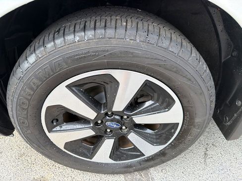 Used 2018 Subaru Forester 2.5i Premium image 11