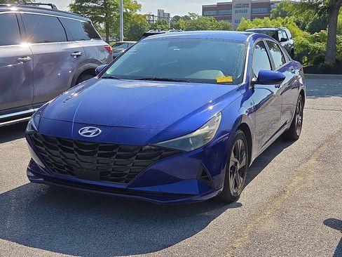 Used 2021 Hyundai Elantra SEL w/ Convenience Package FWD image 2