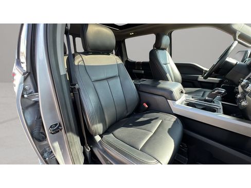 Used 2020 Ford F150 Lariat w/ Equipment Group 502A Luxury AWD/4WD image 32