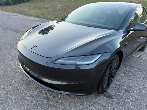 Used 2025 Tesla Model 3 RWD image 3