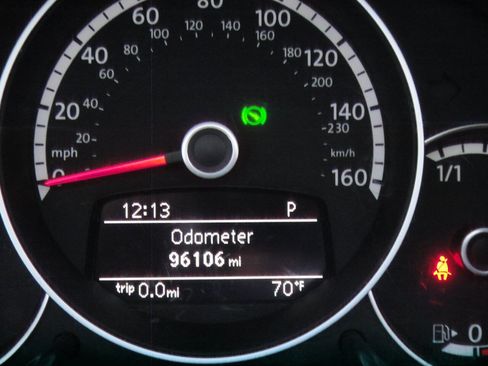 Used 2016 Volkswagen Beetle 1.8T S image 11