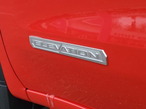 New 2026 GMC Sierra 1500 Elevation image 6