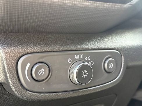Used 2023 Chevrolet TrailBlazer LT FWD image 8