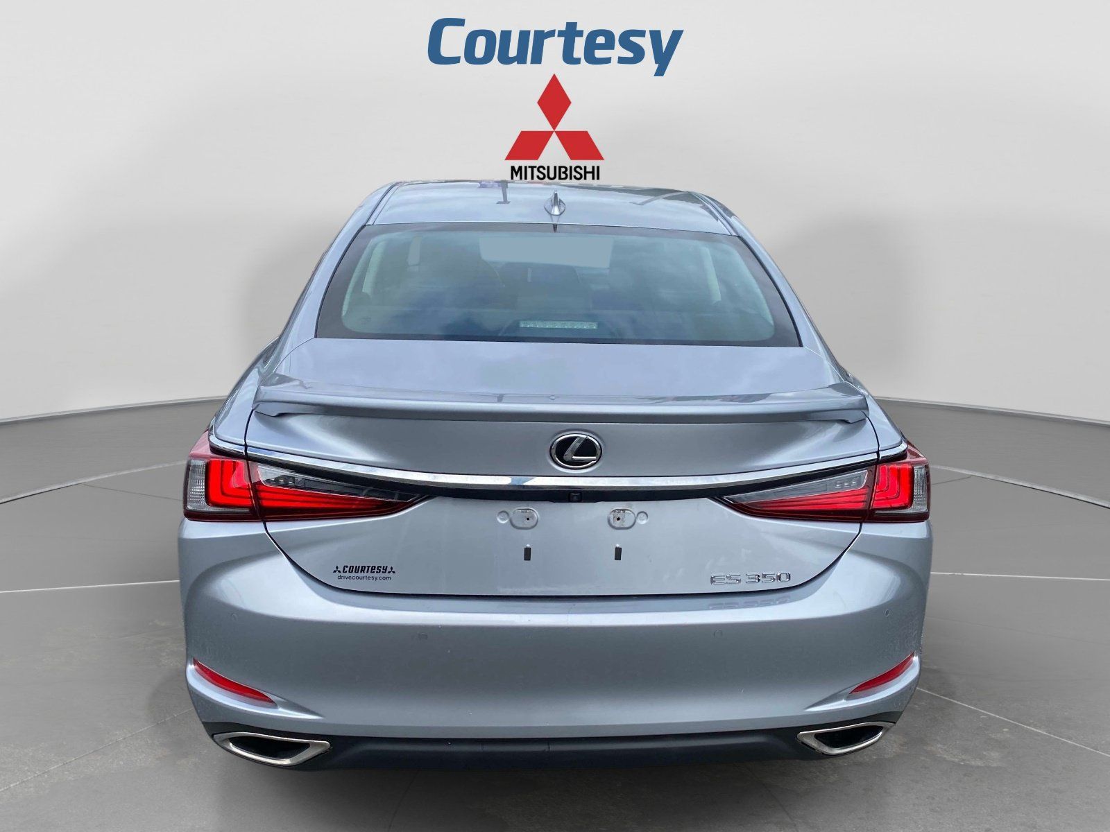 Used 2023 Lexus ES 350 w/ Premium Package FWD image 4