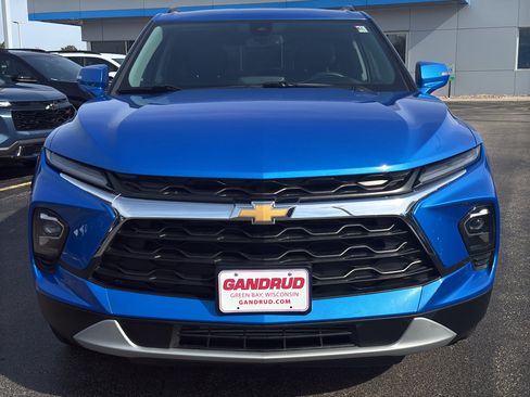 Used 2024 Chevrolet Blazer LT image 3