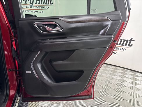 Used 2021 Chevrolet Tahoe Z71 w/ Z71 Signature Package image 28