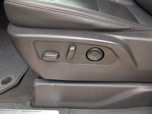 Used 2024 GMC Sierra 1500 SLT image 13