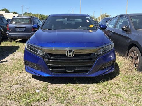 Used 2018 Honda Accord Sport image 2