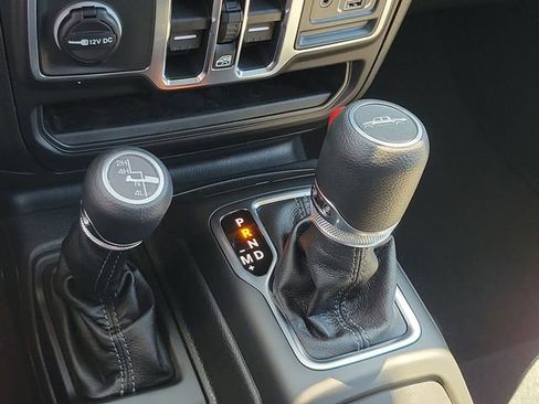 New 2026 Jeep Gladiator Sport AWD/4WD image 25