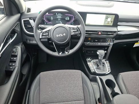 New 2026 Kia Seltos S image 9