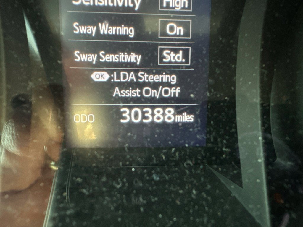 Used 2020 Toyota Camry SE FWD image 17