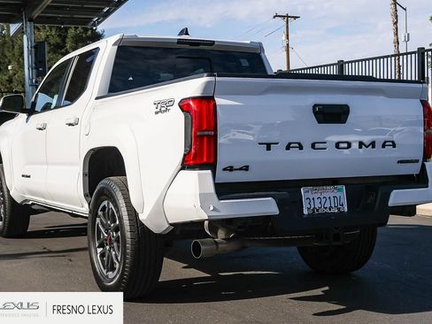 Used 2024 Toyota Tacoma TRD Sport w/ TRD Sport Upgrade Package AWD/4WD image 4