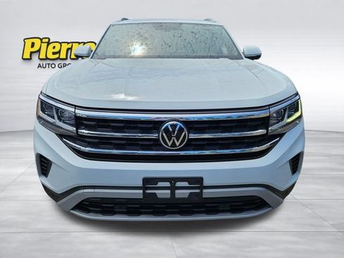 Used 2021 Volkswagen Atlas Cross Sport SE w/ Panoramic Sunroof Package FWD image 2