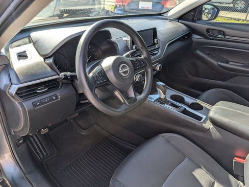 Used 2024 Nissan Altima 2.5 S FWD image 12