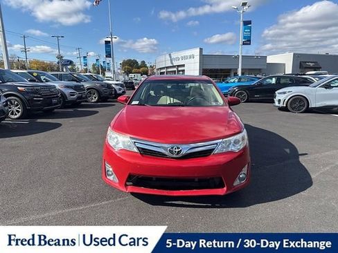 Used 2014 Toyota Camry XLE image 2