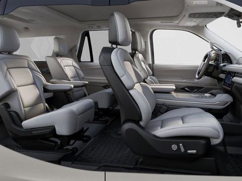 New 2025 Lincoln Navigator Reserve image 28