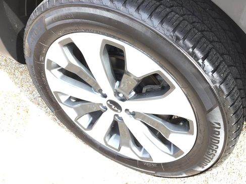 Used 2022 Kia Telluride EX w/ EX Premium Package FWD image 11
