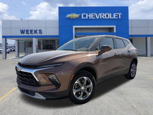 Used 2023 Chevrolet Blazer LT w/ LPO, Floor Liner Package FWD image 1