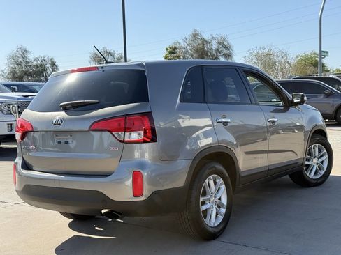 Used 2014 Kia Sorento LX FWD image 8