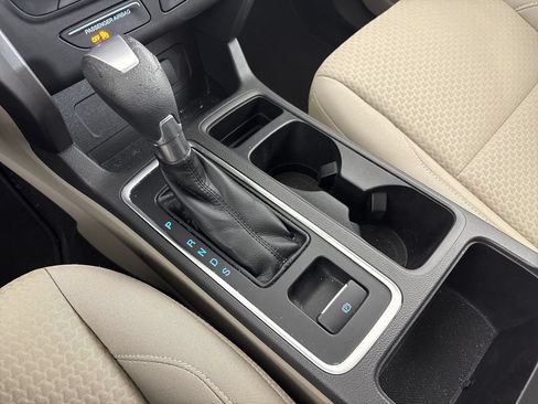 Used 2017 Ford Escape SE FWD image 29