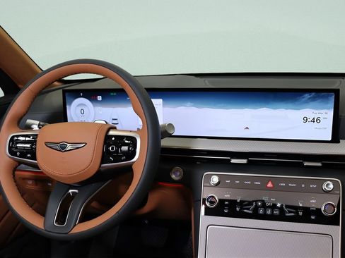 Certified 2025 Genesis GV80 3.5T Prestige AWD/4WD image 15