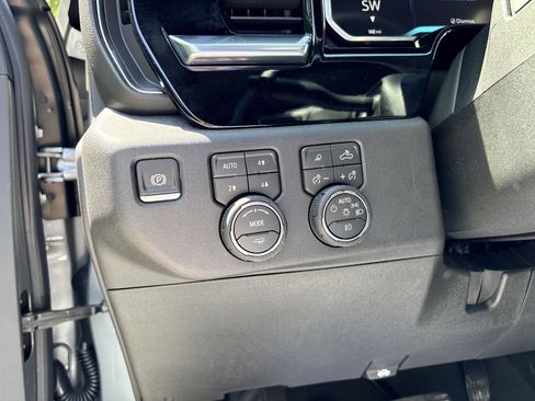 New 2026 Chevrolet Silverado 3500 LTZ w/ LTZ Convenience Package AWD/4WD image 14