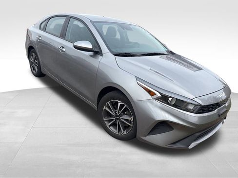 Certified 2023 Kia Forte LXS image 12