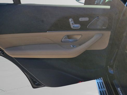 New 2026 Mercedes-Benz GLS 450 4MATIC image 11