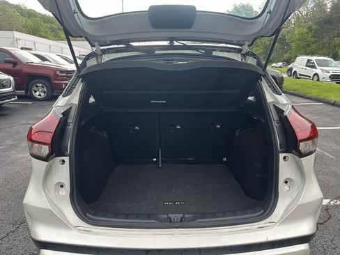 Used 2023 Nissan Kicks SR w/ SR Premium Package FWD image 22